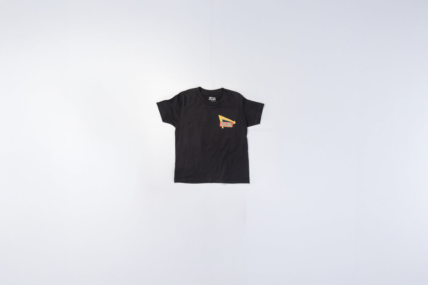 【新品】In-N-Out Burger インアンドアウトバーガー キッズTシャツ 黒 クラシックカー 子供服