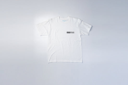 ピズモブルーカフェ　オリジナルTシャツ　タイポグラフィ2　ホワイト