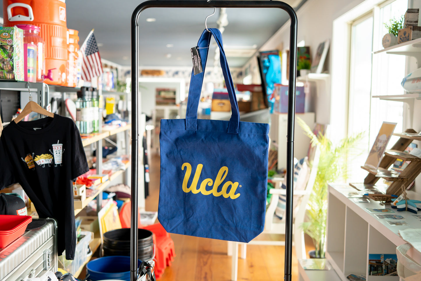 UCLA キャンバストートバッグ｜西海岸 ストリート カレッジロゴ サブバッグ マザーズバッグ ユニセックス