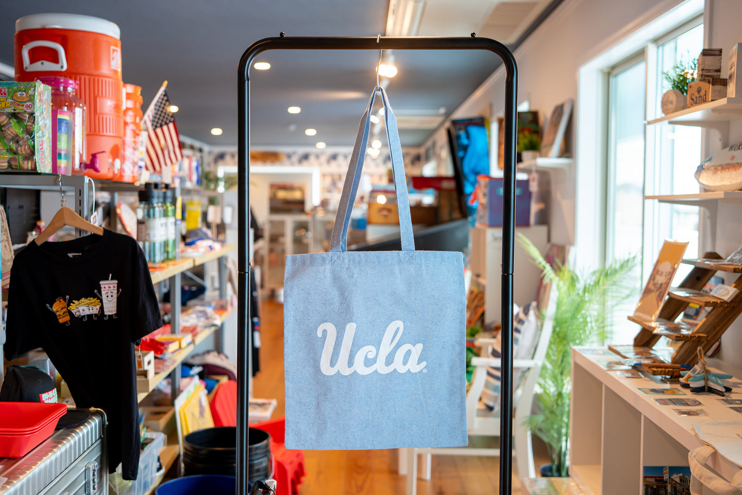 UCLA キャンバストートバッグ｜西海岸 ストリート カレッジロゴ サブバッグ マザーズバッグ ユニセックス