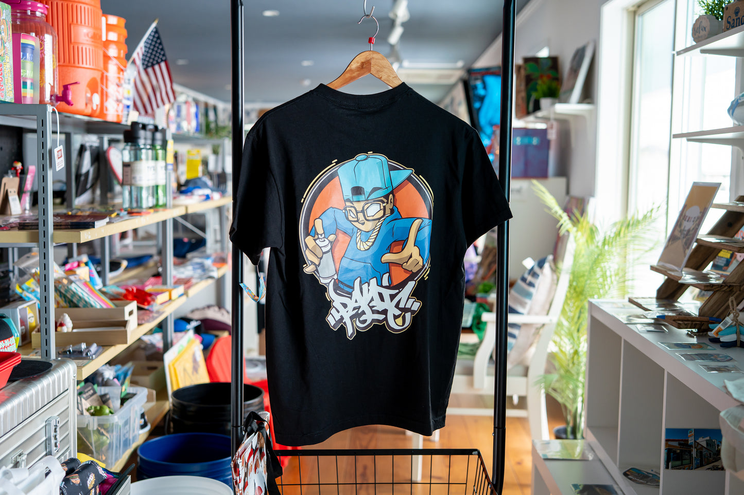 PANIC 39 パニック39 グラフィティキャラ Tシャツ [SPRAY CAN] - ブラック