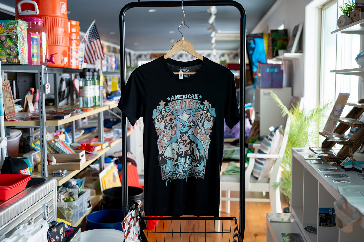 LALA SISTA アメリカン カウボーイ グラフィック Tシャツ [WILD WEST] - ブラック