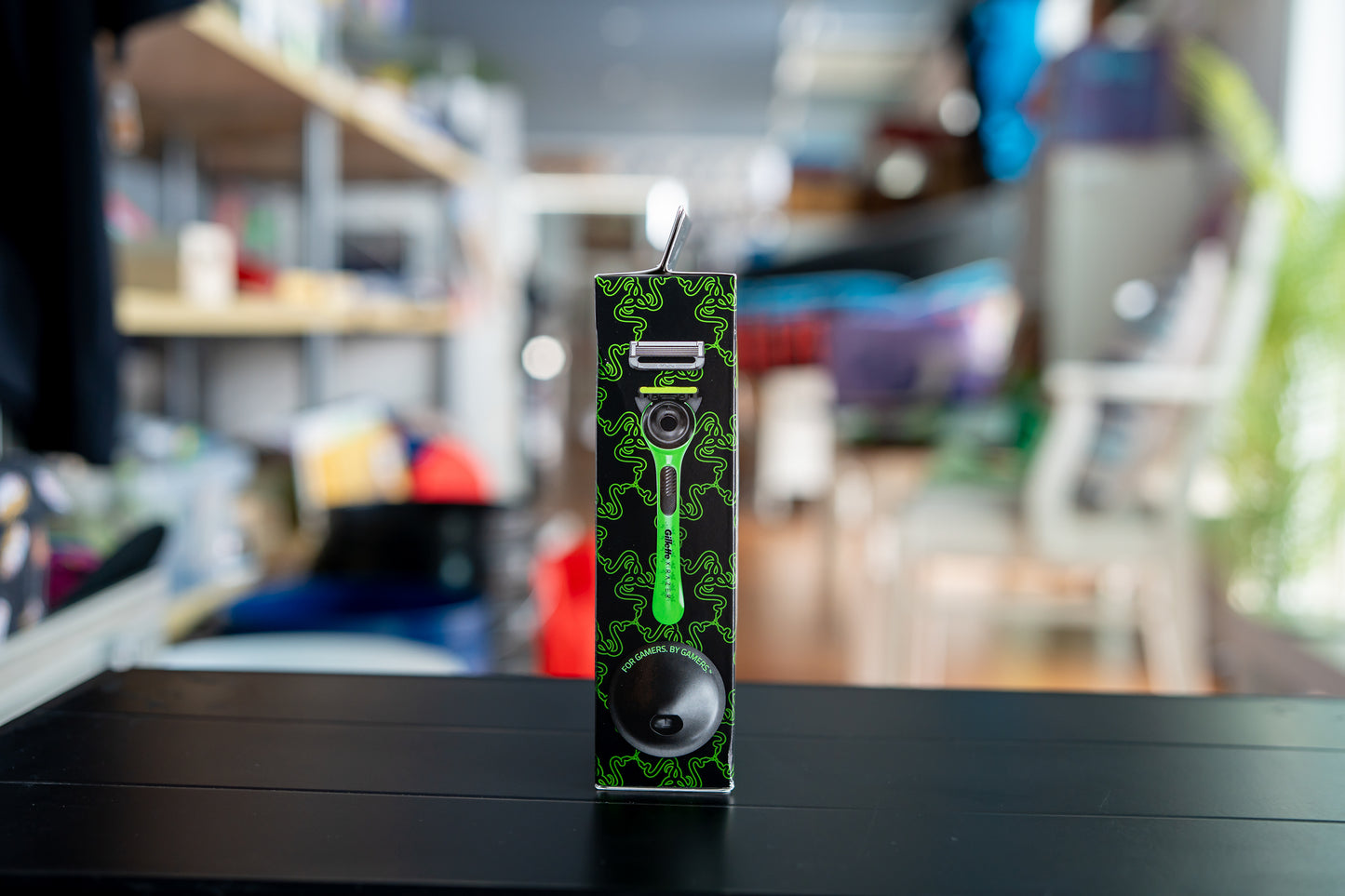 ジレットラボ × レイザー コラボカミソリ 限定モデル [GilletteLabs × Razer] マグネットスタンド付