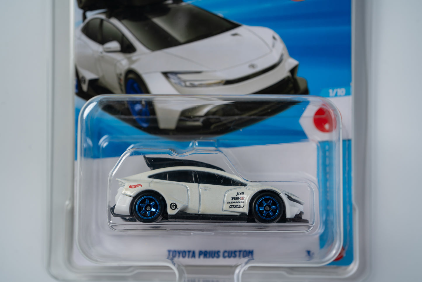 ホットウィール トヨタ プリウス ルーフボックス有無