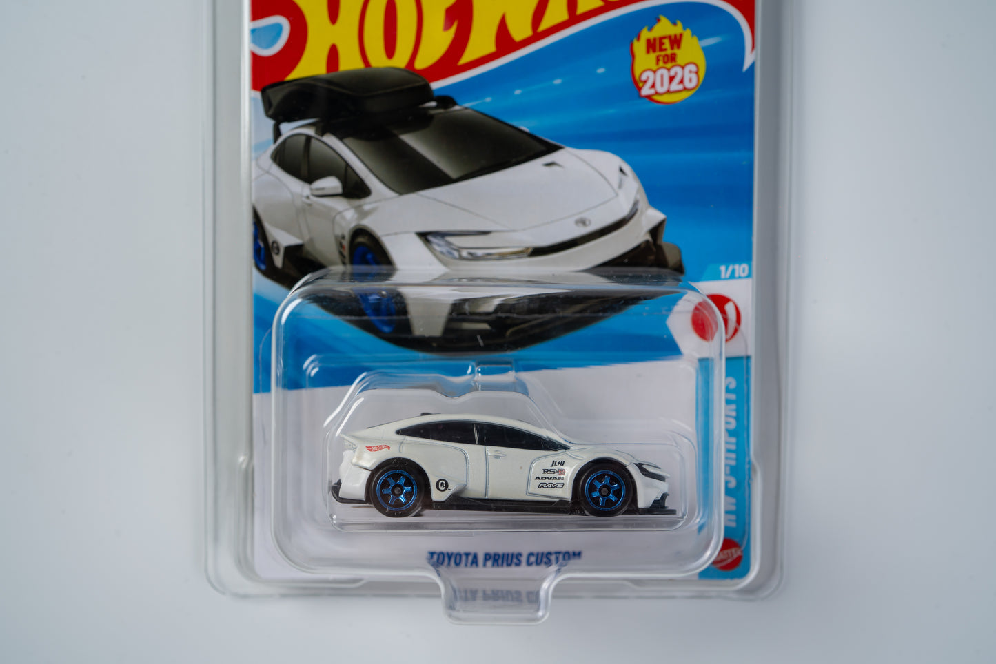 ホットウィール トヨタ プリウス ルーフボックス有無