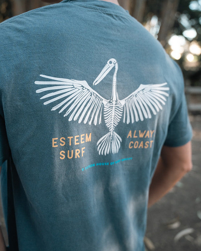 Pelican Tee - Faded Navy